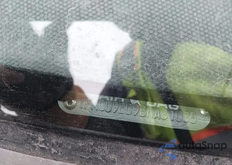 2011 Ford Escape Limited z USA, uszkodzony, nr VIN 1FMCU9EG9BKA31035